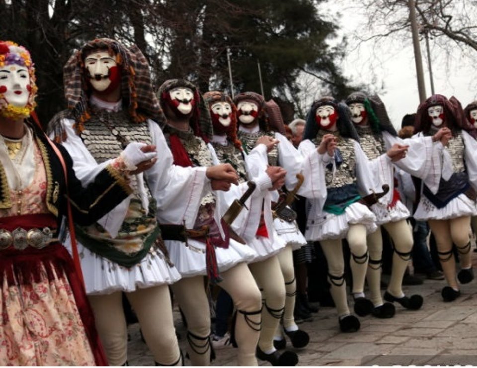 ethimo-genitsaroi-kai-mpoules