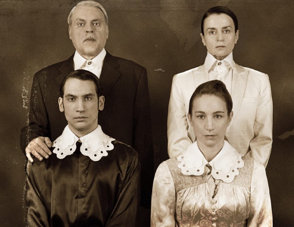 fae-2025-oidipoys-h-istoria-mias-metamorfosis-apo-ton-gianni-xoyvarda-sto-arxaio-theatro-epidayroy