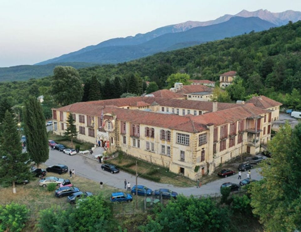 Moni-panagias-petras-2-750x482